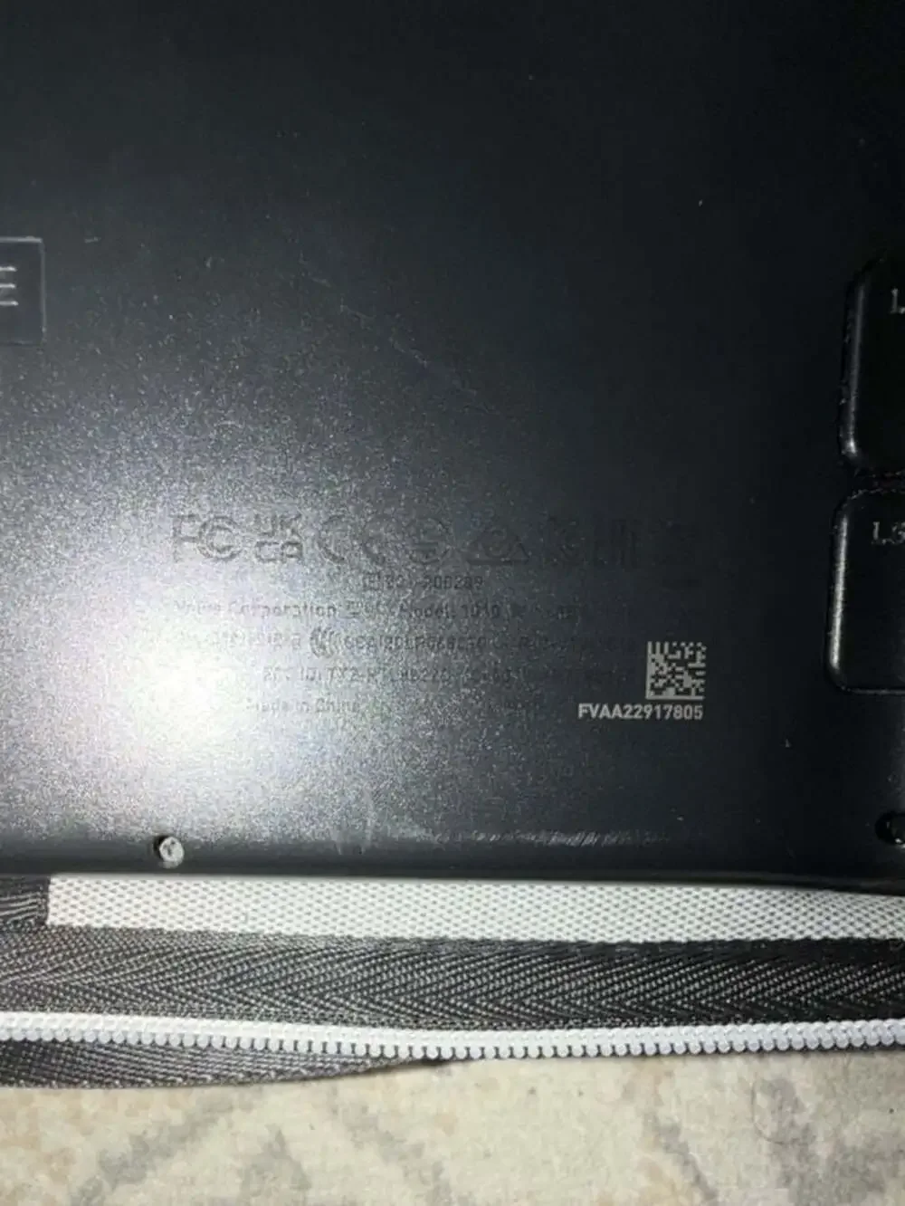 Valve Steam Deck LCD Handheld Gaming Console with Carrying Case